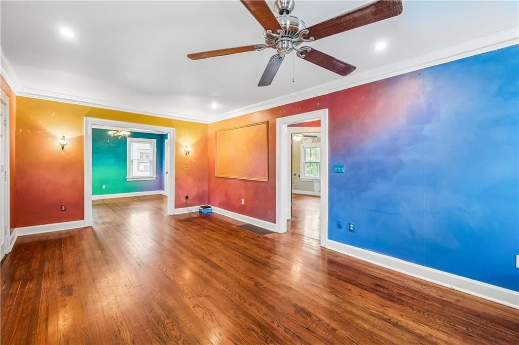 Photo 4 of 30 - 5007 Lydia Avenue, Kansas City, MO 64110