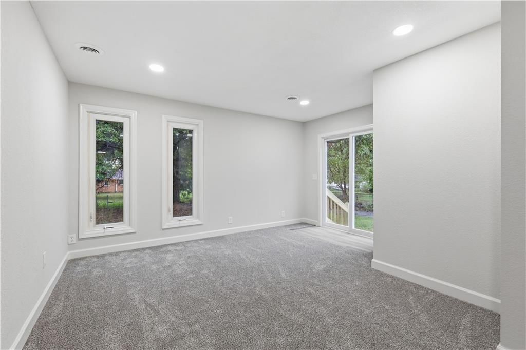 Recessed lighting at 702 SW Locust Street, Oak Grove, MO 64075