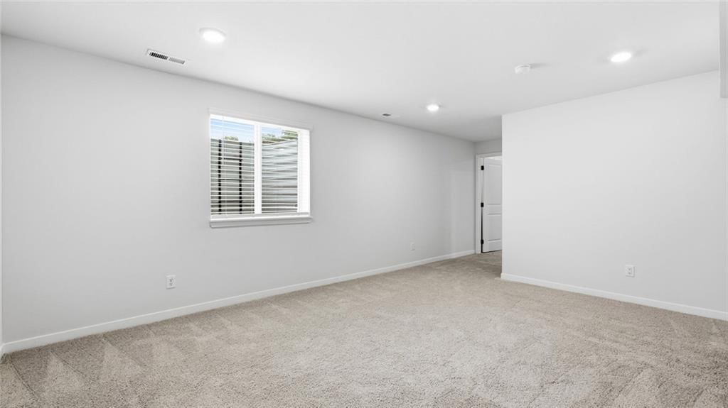 Photo 41 of 44 - 710 N 86th Terrace, Kansas City, KS 66112