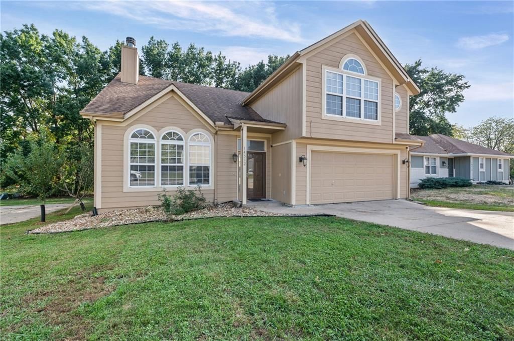 14512 WILSHIRE Circle, Grandview, MO: listing photo 2