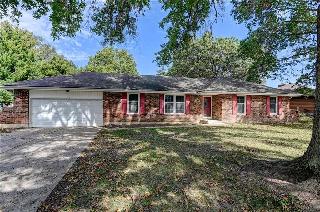 213 Johnson Street, Buckner, MO