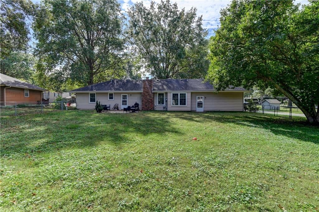 Photo 28 of 32 - 213 Johnson Street, Buckner, MO 64016