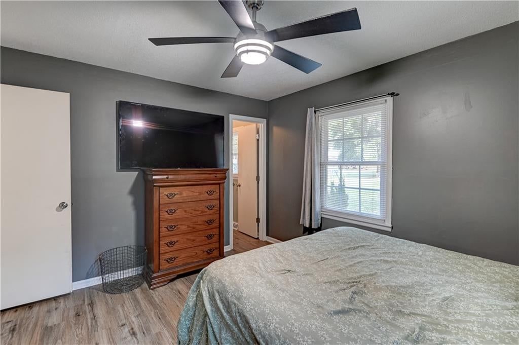 Photo 18 of 32 - 213 Johnson Street, Buckner, MO 64016
