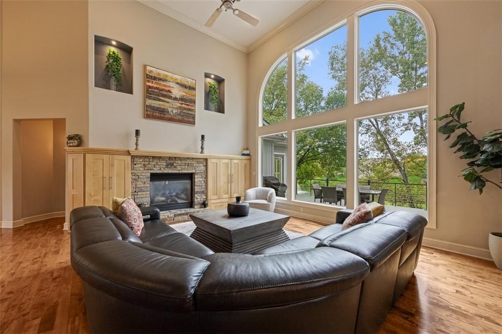 Photo 5: open floor plan, 9920 Skyview Lane, Lenexa, KS 66220