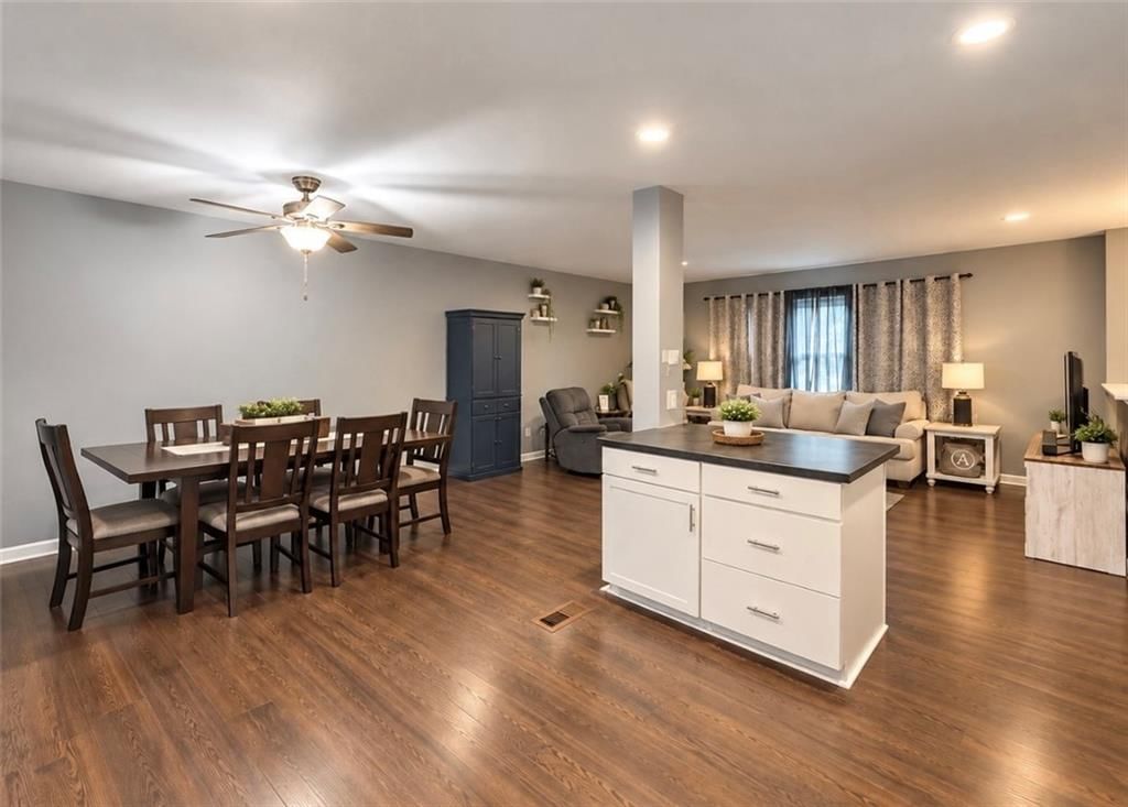Photo 4 of 19 - 12807 E 39th Terrace S, Independence, MO 64055