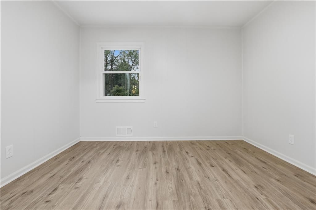 Photo 28 of 30 - 2919 NE Russell Road, Kansas City, MO 64117