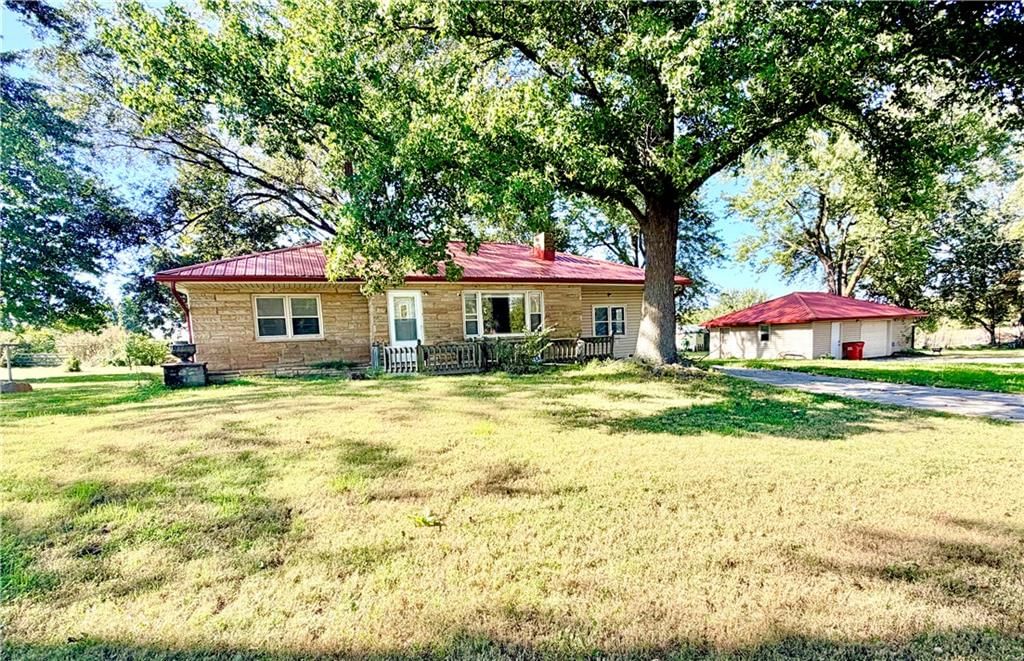 122 Buckner Tarsney Road, Sibley, MO