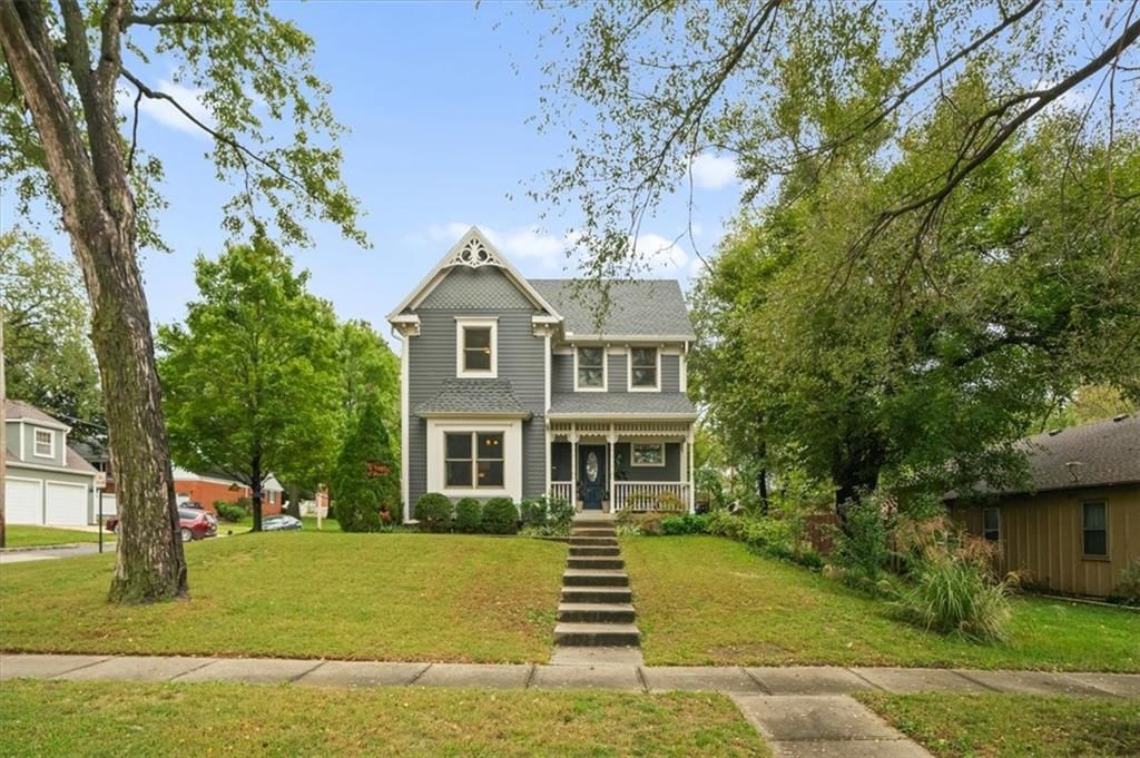 409 E Shawnee Street, Paola, KS