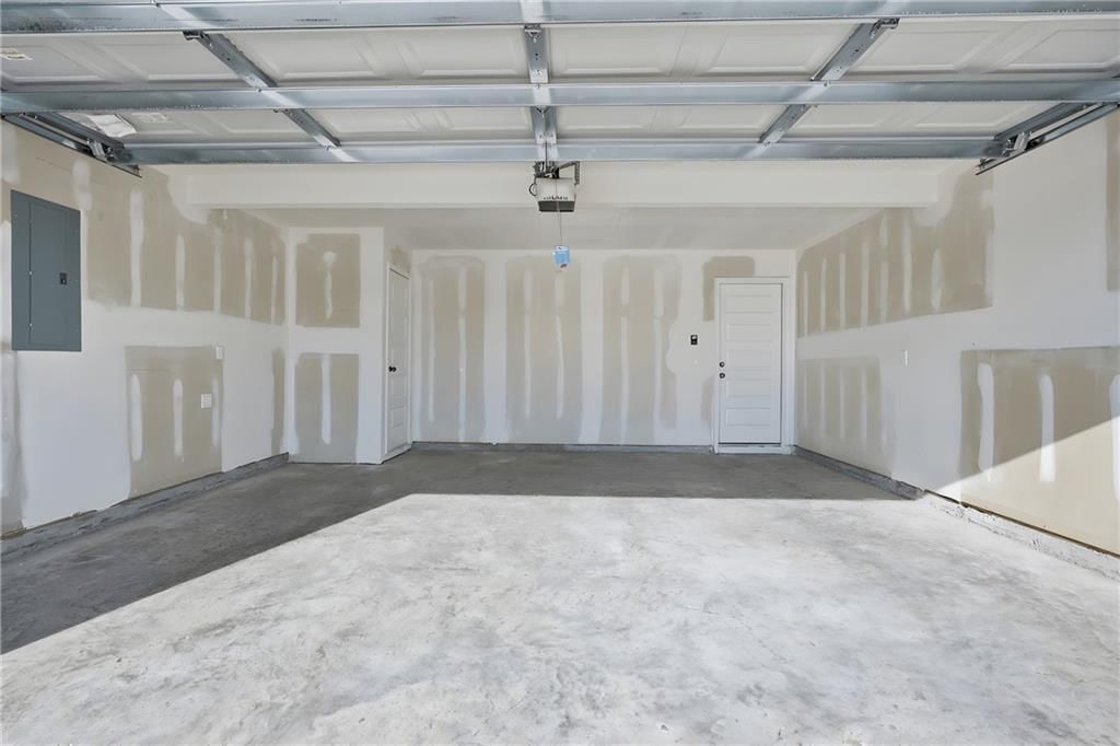 Photo 25 of 25 - 20373 W 195th Street, Spring Hill, KS 66083