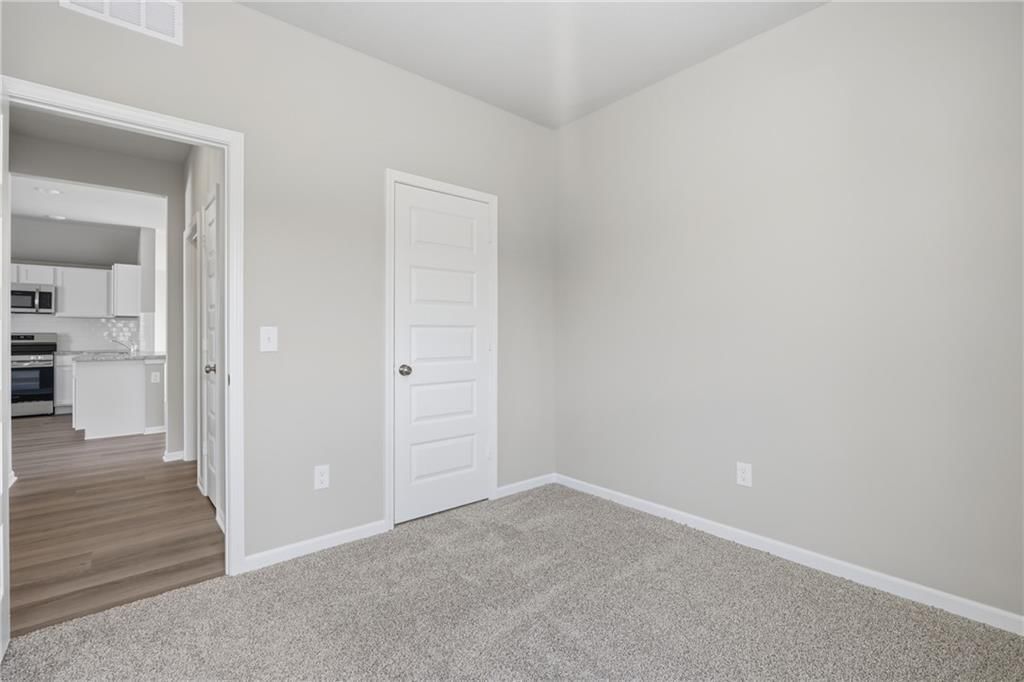 Photo 24 of 25 - 20373 W 195th Street, Spring Hill, KS 66083