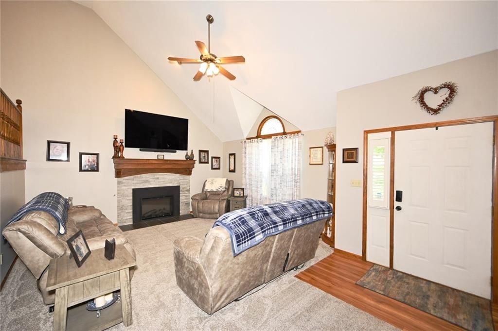 Photo 5 of 41 - 8516 N Winan Avenue, Kansas City, MO 64153