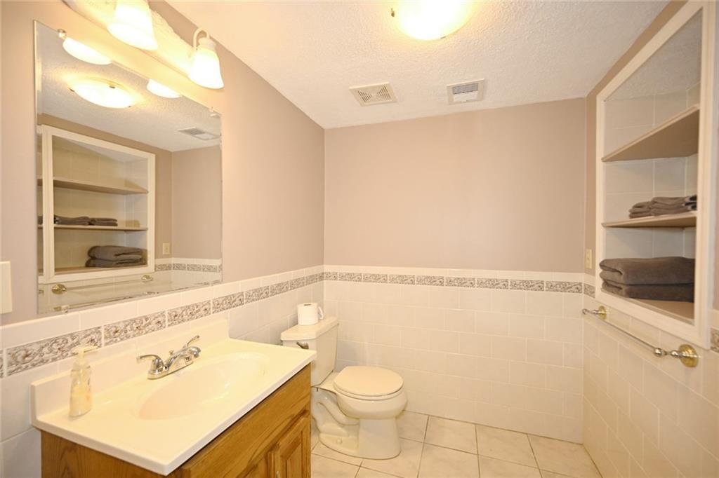 Photo 35 of 41 - 8516 N Winan Avenue, Kansas City, MO 64153