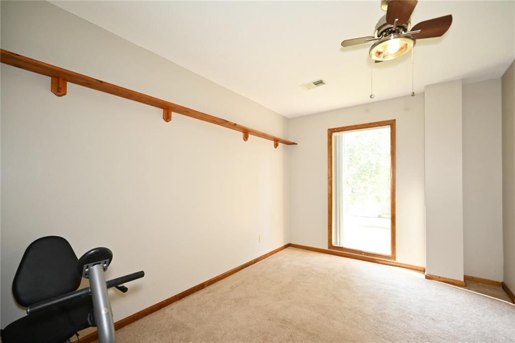 Photo 34 of 41 - 8516 N Winan Avenue, Kansas City, MO 64153