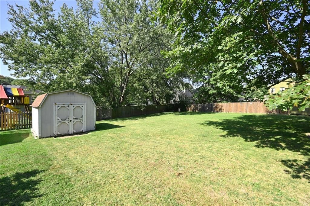 Photo 39 of 41 - 8516 N Winan Avenue, Kansas City, MO 64153
