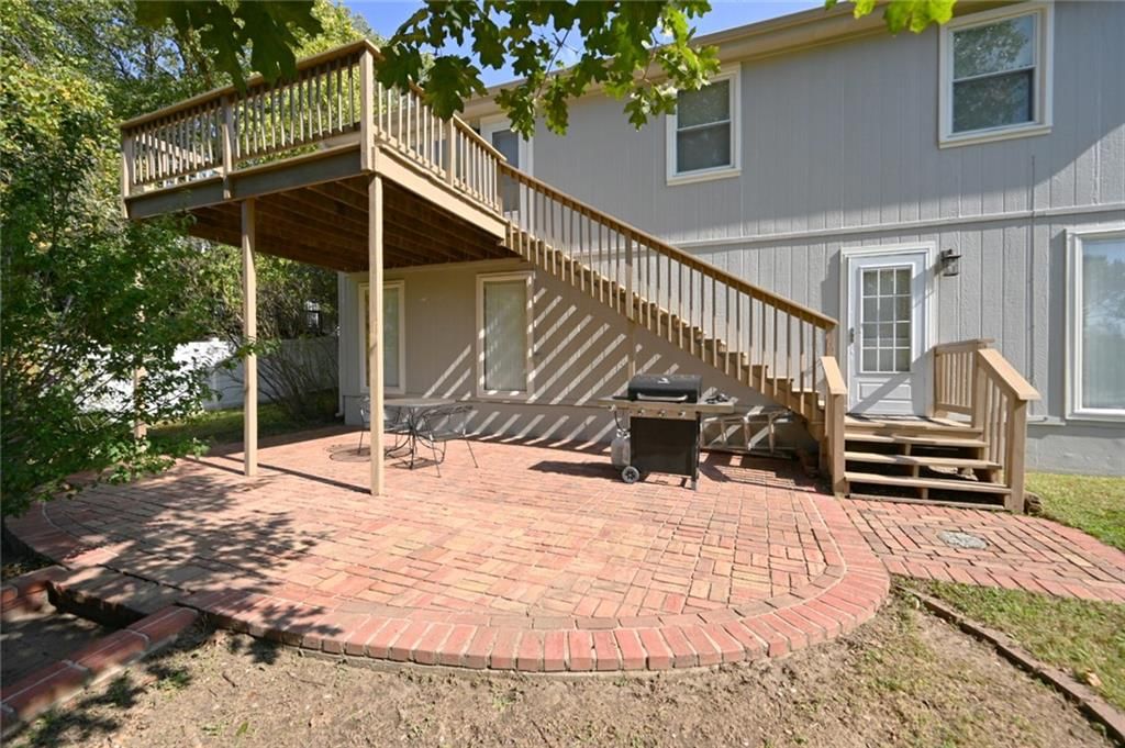 Paver patio at 8516 N Winan Avenue, Kansas City, MO 64153