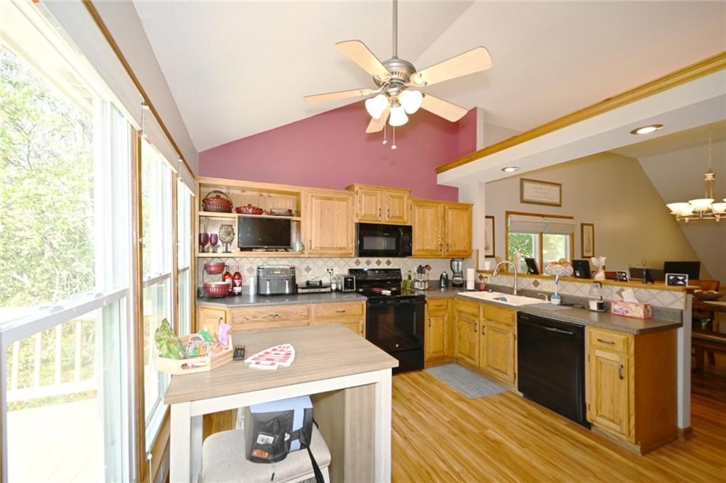 Photo 17 of 41 - 8516 N Winan Avenue, Kansas City, MO 64153