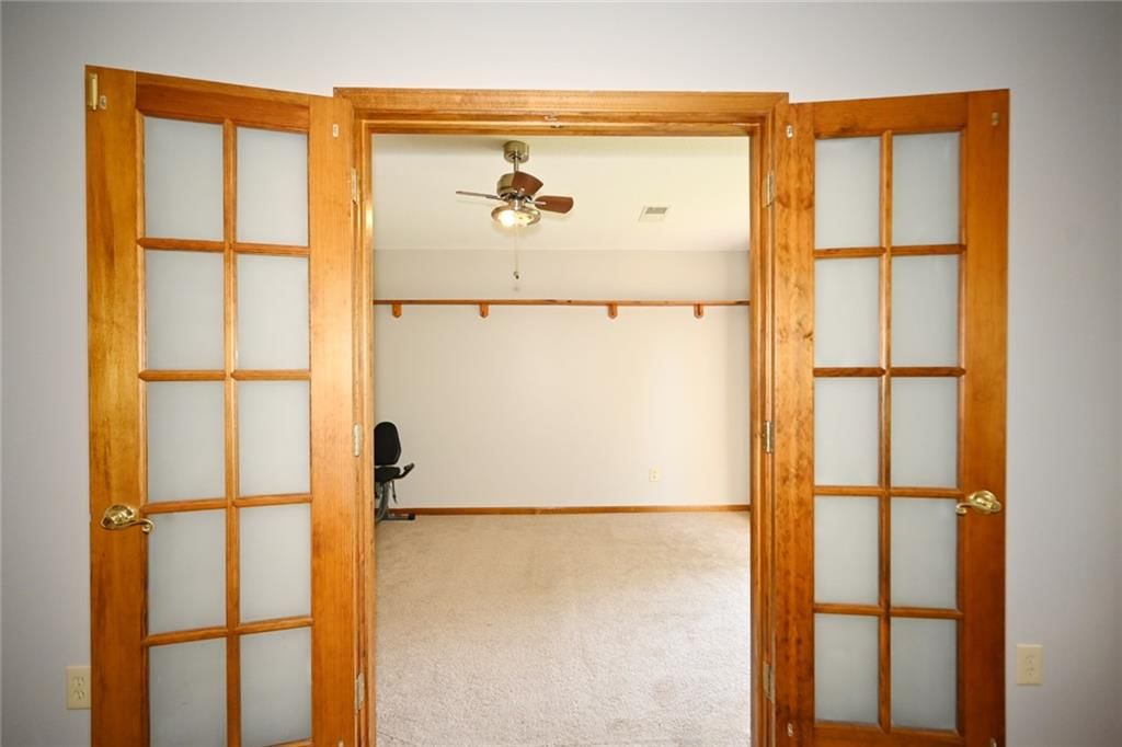 Photo 33 of 41 - 8516 N Winan Avenue, Kansas City, MO 64153