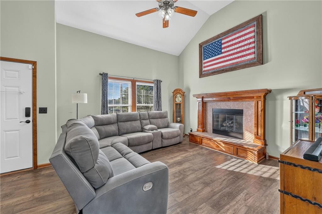 Photo 7 of 39 - 2510 N 111th Terrace, Kansas City, KS 66109