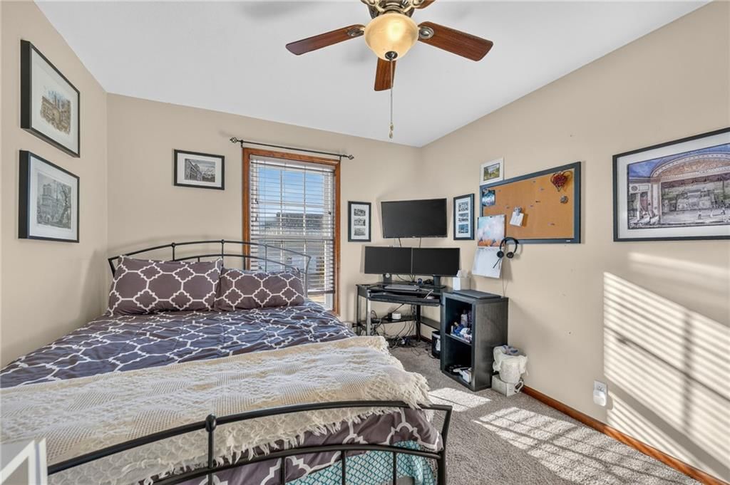 Photo 26 of 39 - 2510 N 111th Terrace, Kansas City, KS 66109