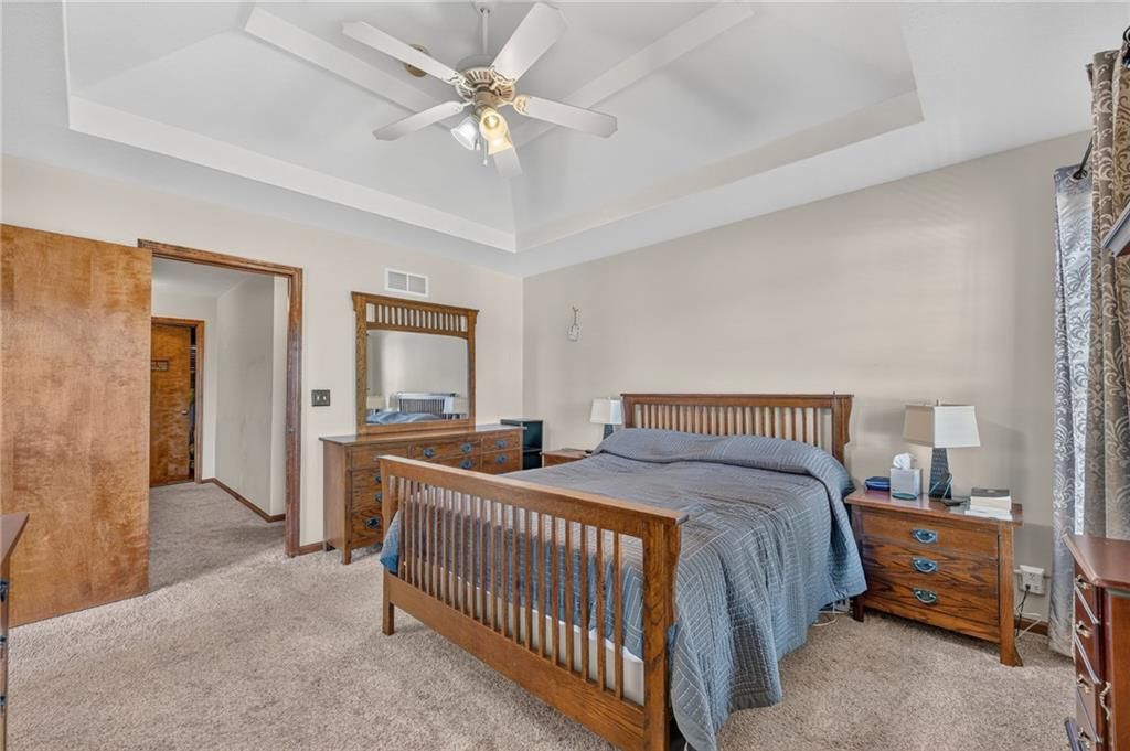 Photo 28 of 39 - 2510 N 111th Terrace, Kansas City, KS 66109