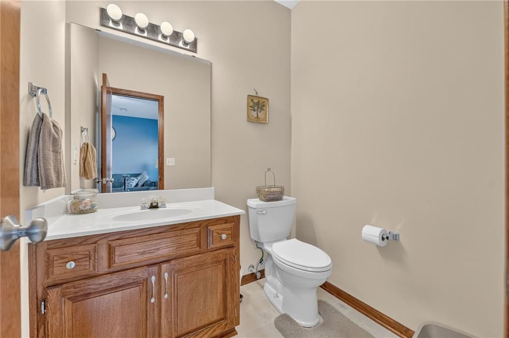 Photo 18 of 39 - 2510 N 111th Terrace, Kansas City, KS 66109