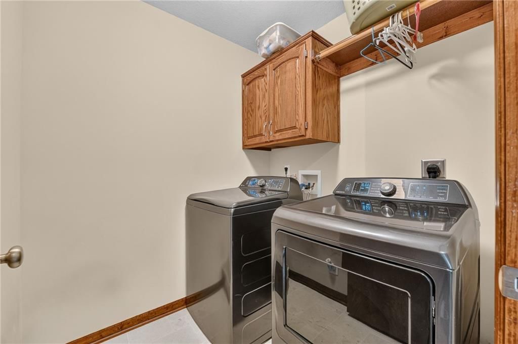 Photo 23 of 39 - 2510 N 111th Terrace, Kansas City, KS 66109