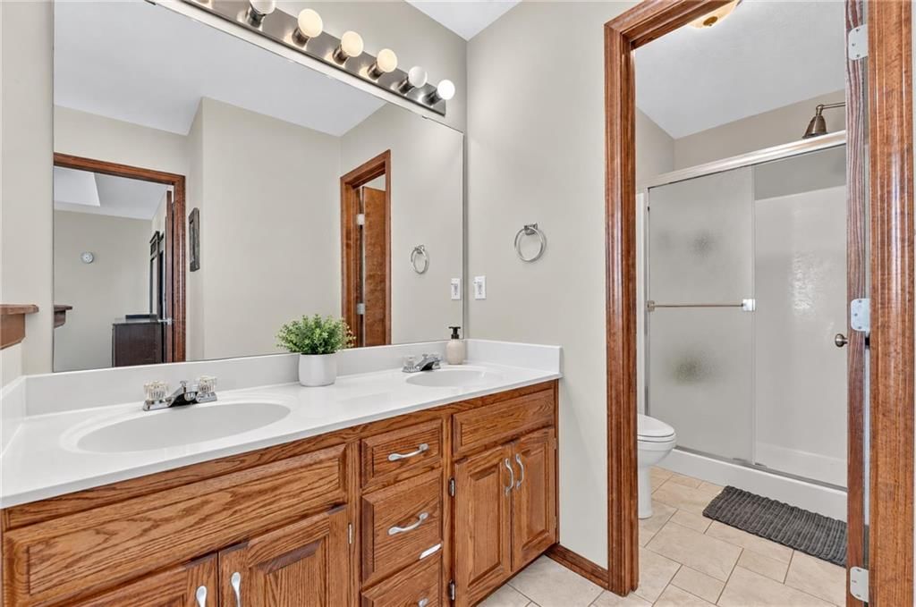 Double vanity at 2510 N 111th Terrace, Kansas City, KS 66109