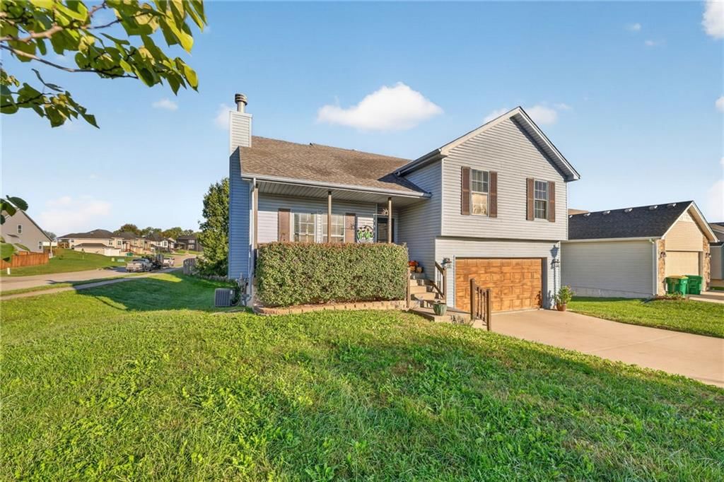 2510 N 111th Terrace, Kansas City, KS: listing photo 2