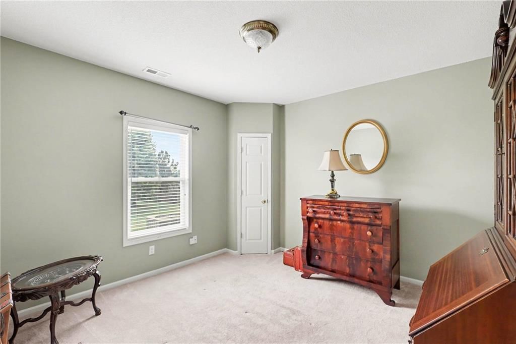 Photo 25 of 31 - 3213 Devonshire Drive, Platte City, MO 64079