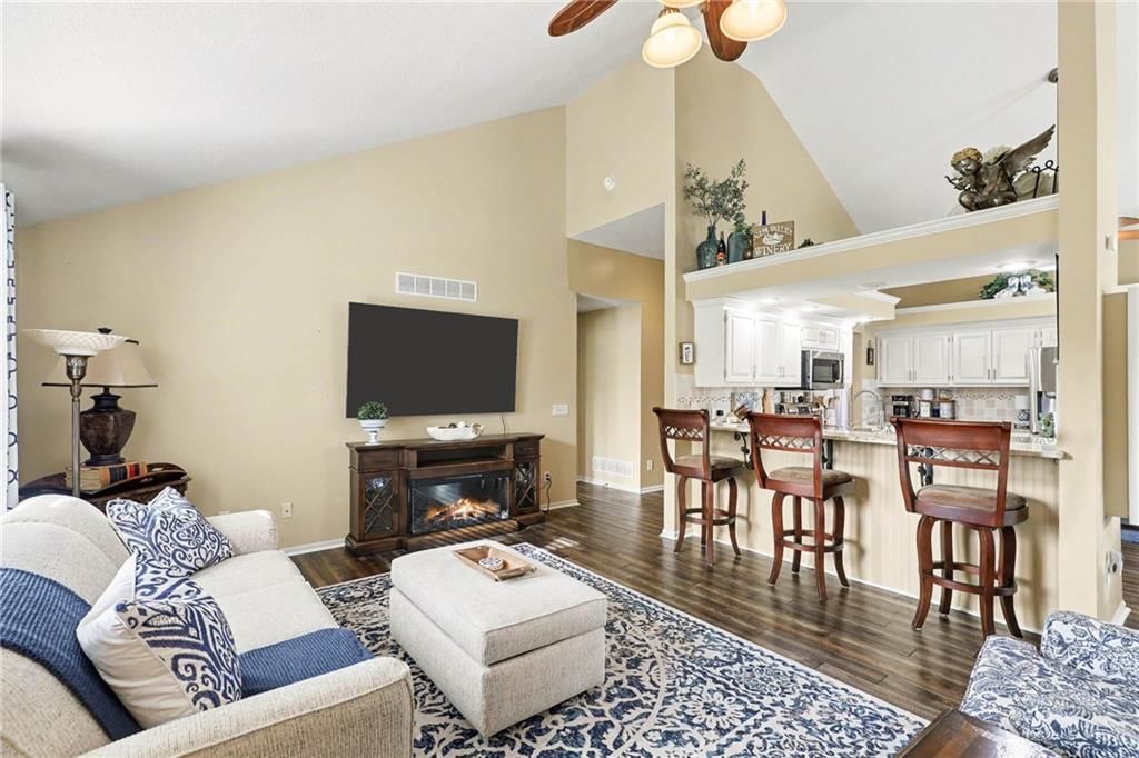 Photo 8 of 31 - 3213 Devonshire Drive, Platte City, MO 64079