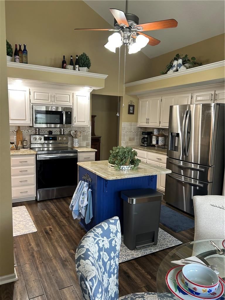3213 Devonshire Drive, Platte City, MO: listing photo 3
