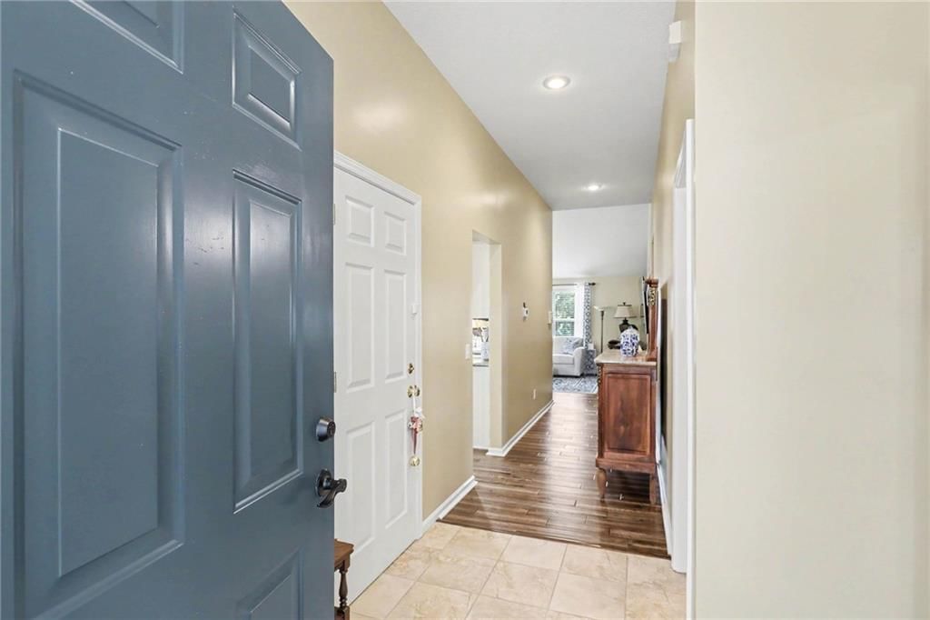 Photo 5 of 31 - 3213 Devonshire Drive, Platte City, MO 64079