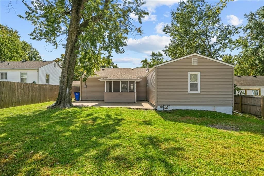 Photo 27 of 27 - 2404 NE 60TH Street, Gladstone, MO 64118