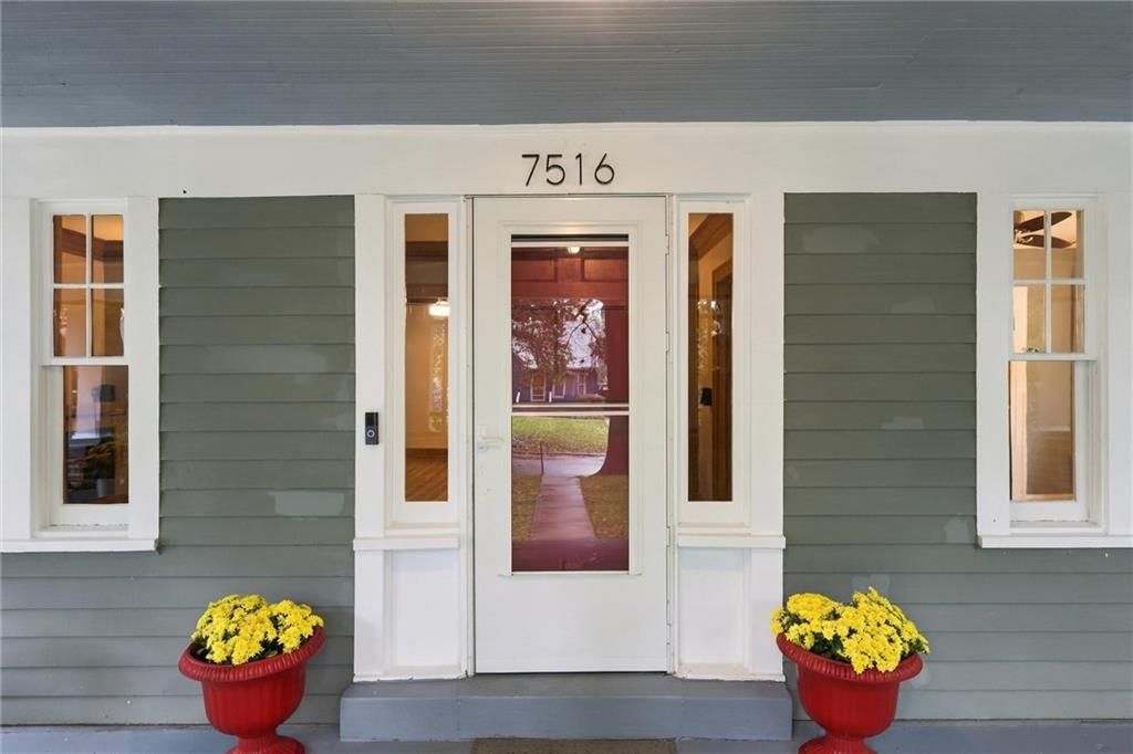 Photo 4 of 61 - 7516 Locust Street, Kansas City, MO 64131