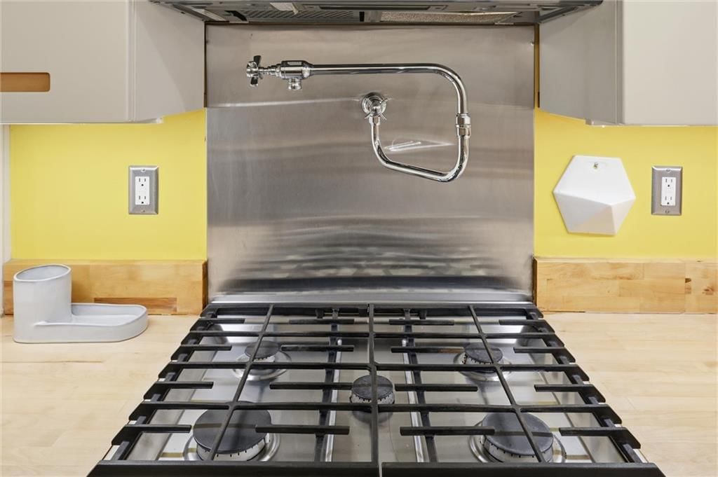 Pot filler at 7516 Locust Street, Kansas City, MO 64131