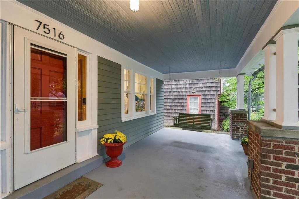 Photo 5 of 61 - 7516 Locust Street, Kansas City, MO 64131