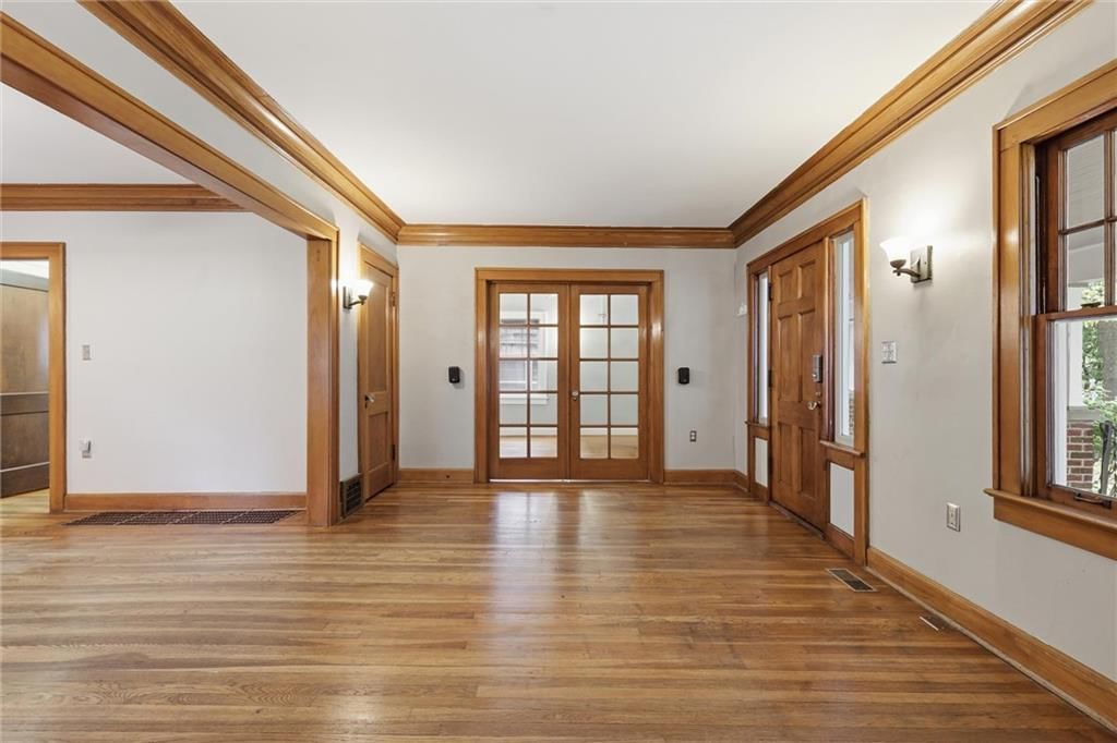Photo 13 of 61 - 7516 Locust Street, Kansas City, MO 64131