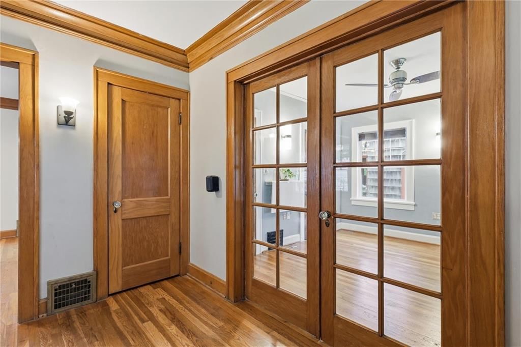 Photo 16 of 61 - 7516 Locust Street, Kansas City, MO 64131