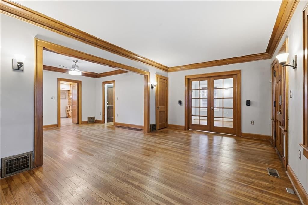 Photo 14 of 61 - 7516 Locust Street, Kansas City, MO 64131