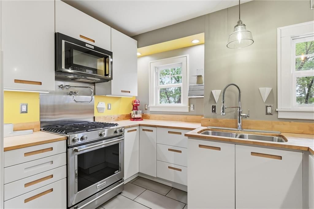 Photo 23 of 61 - 7516 Locust Street, Kansas City, MO 64131
