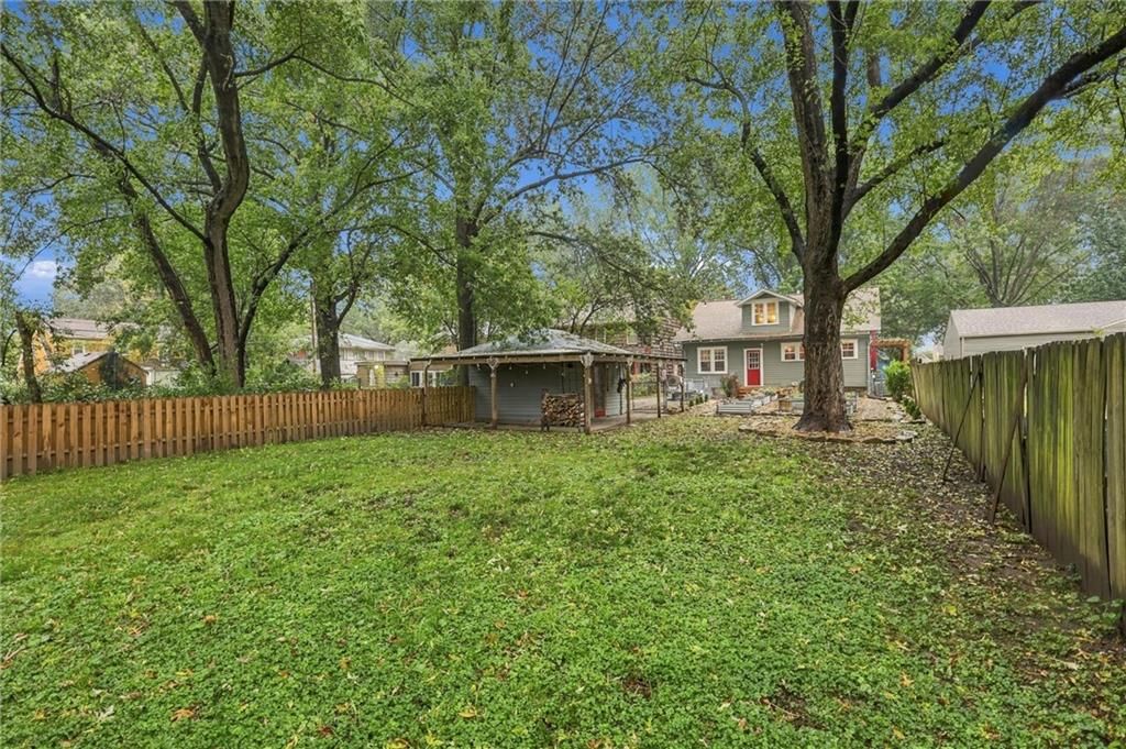 Photo 60 of 61 - 7516 Locust Street, Kansas City, MO 64131
