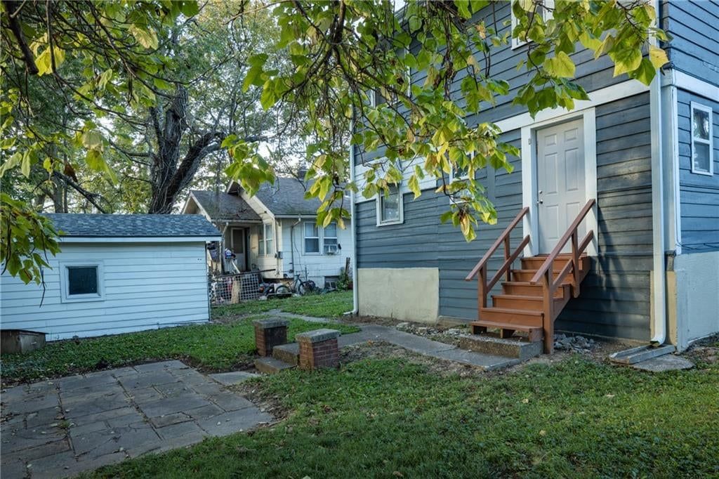 Photo 31 of 34 - 1951 N 28th Street, Kansas City, KS 66104