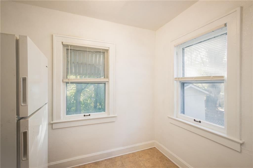 Photo 15 of 34 - 1951 N 28th Street, Kansas City, KS 66104