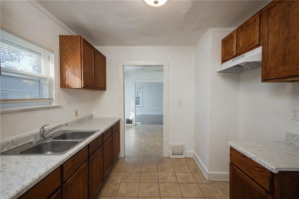Photo 14 of 34 - 1951 N 28th Street, Kansas City, KS 66104