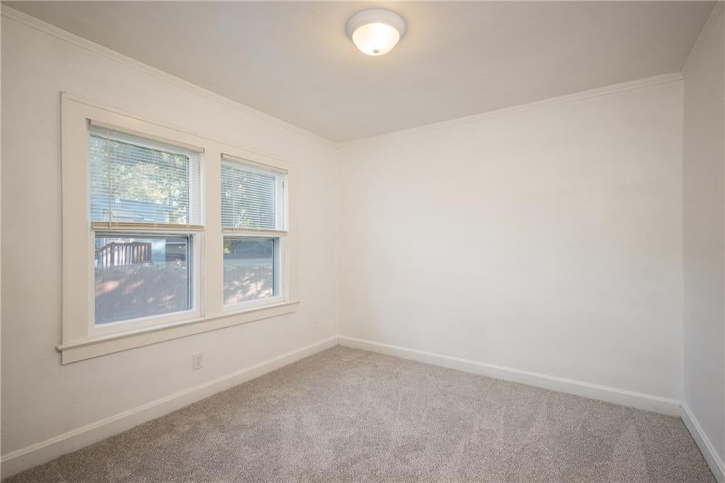 Carpet at 1951 N 28th Street, Kansas City, KS 66104