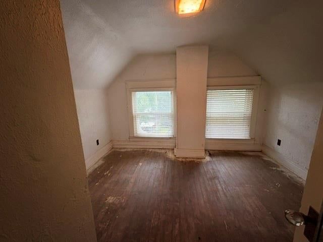 Photo 22 of 36 - 312 N 17th Street, Kansas City, KS 66102