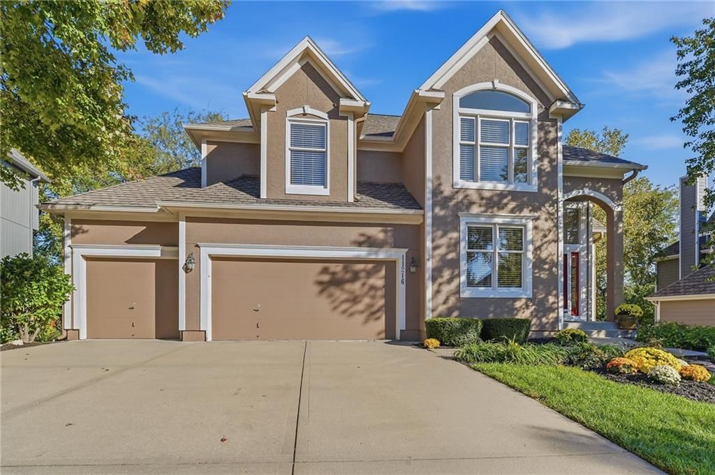 11216 W 140th Place, Overland Park, KS