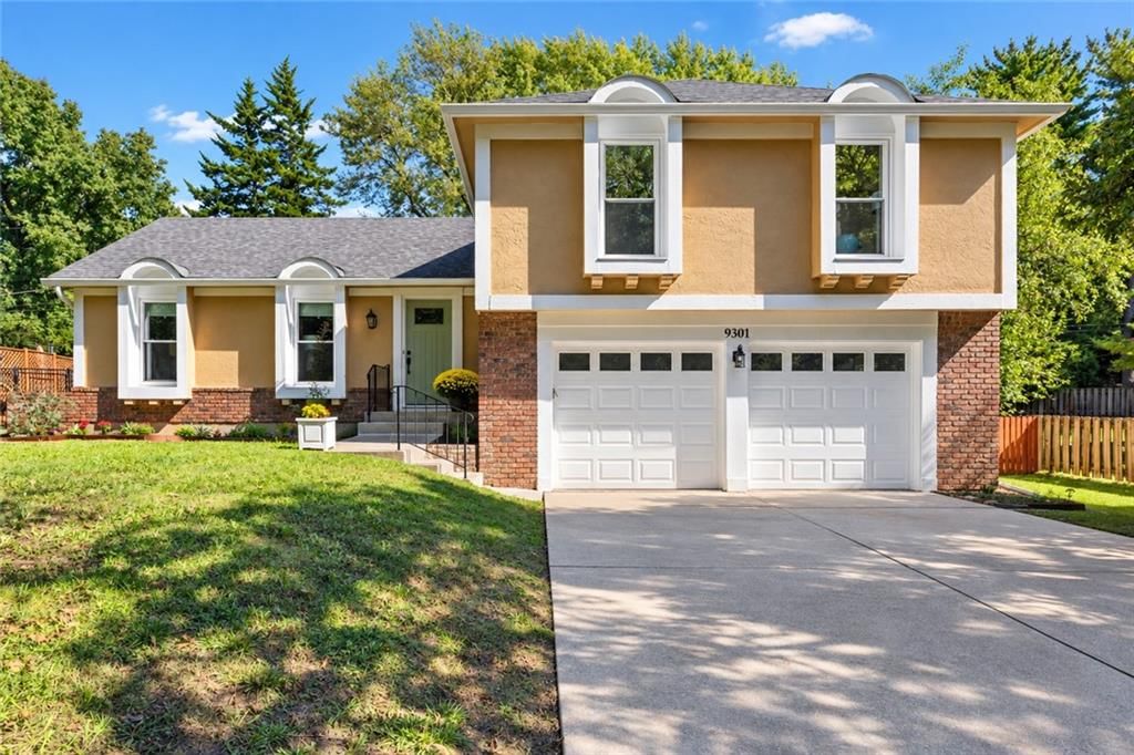 9301 LAMAR Avenue, Overland Park, KS: listing photo 3