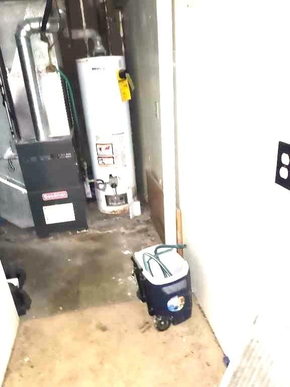 Photo 15 of 27 - 4934 Dixie Avenue, Kansas City, KS 66106