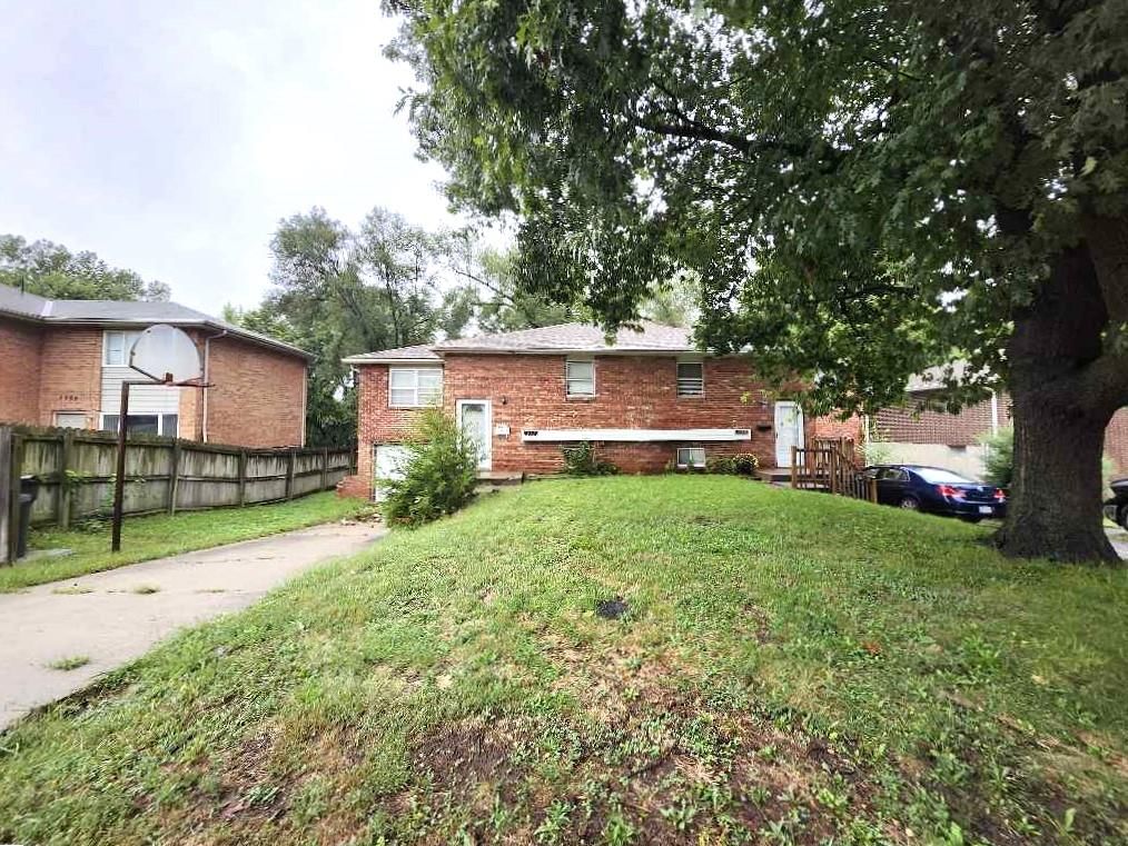 4934 Dixie Avenue, Kansas City, KS: listing photo 2